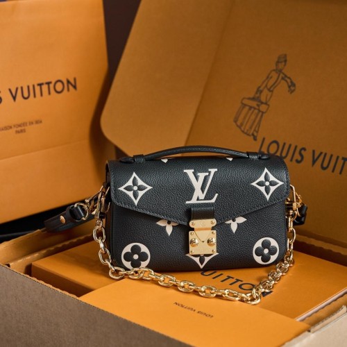 LV 루이비통 Pochette metis east west