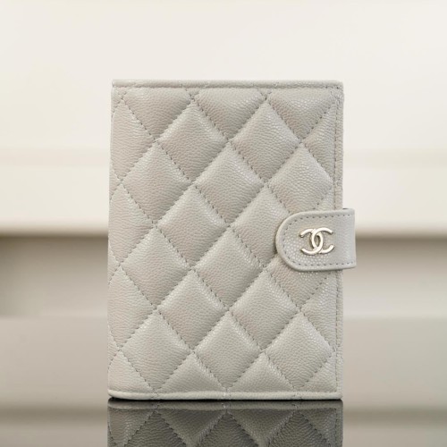 Chanel 25K 여권지갑