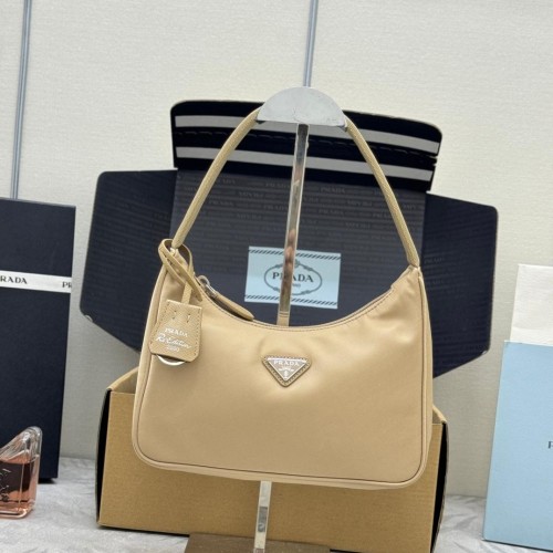 Prada 프라다 Hobo
